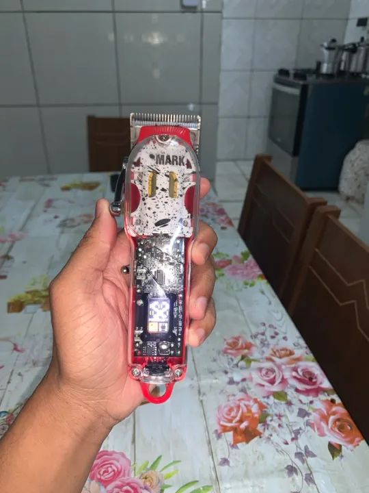 Máquina de Cortar Cabelo Profissional WMARK NG409