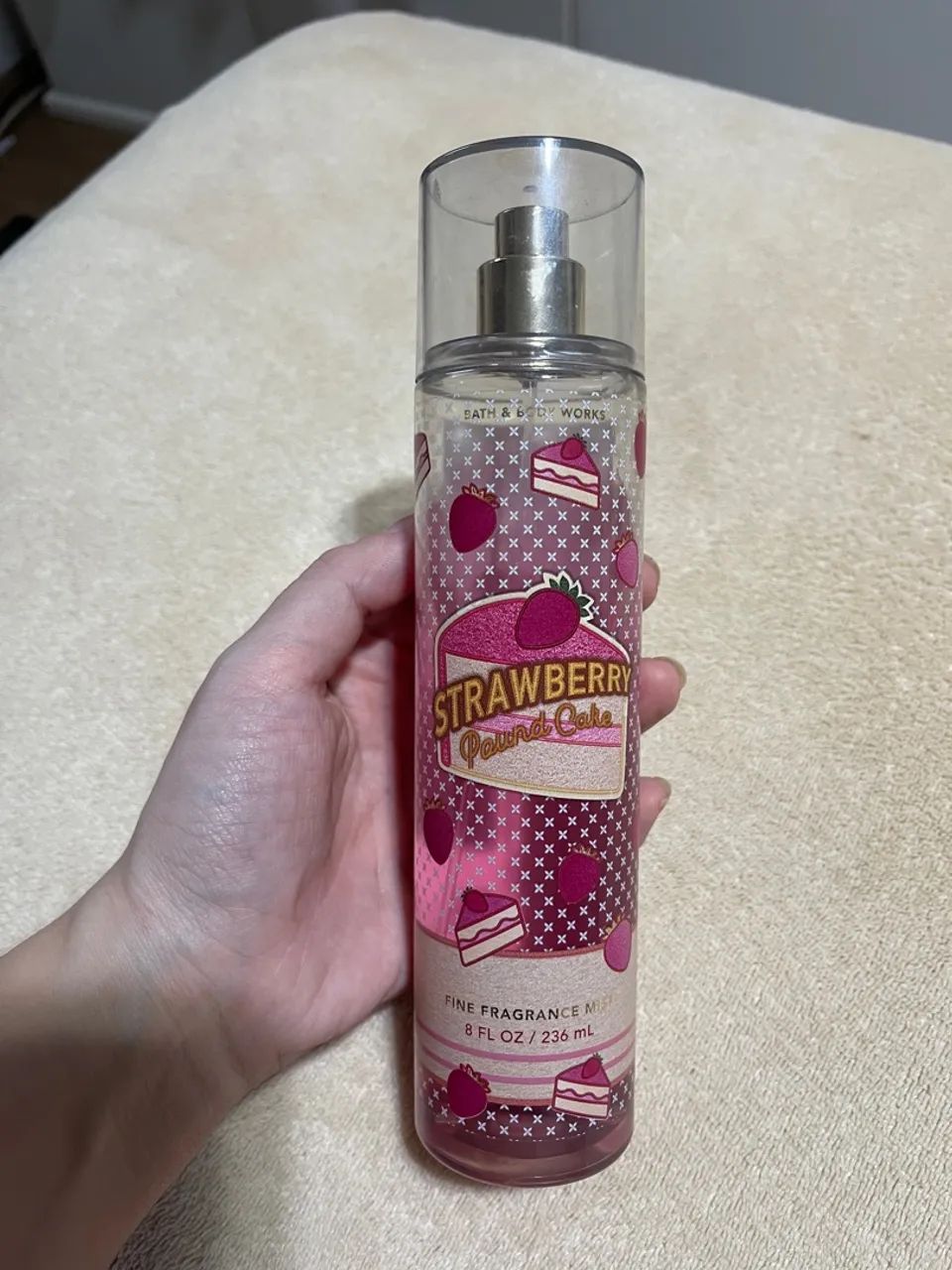 Perfume Bath & Body Works Strawberry Pound Cake