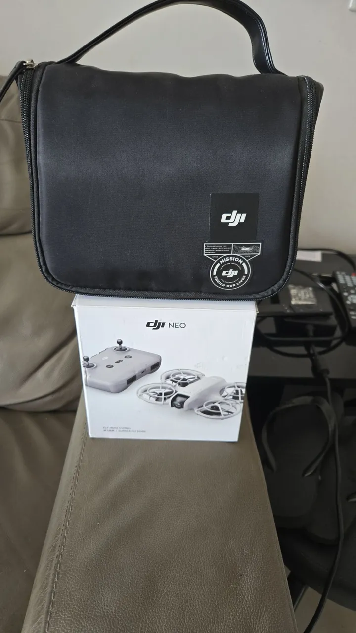 DJI Neo Drone - Novo e Compacto