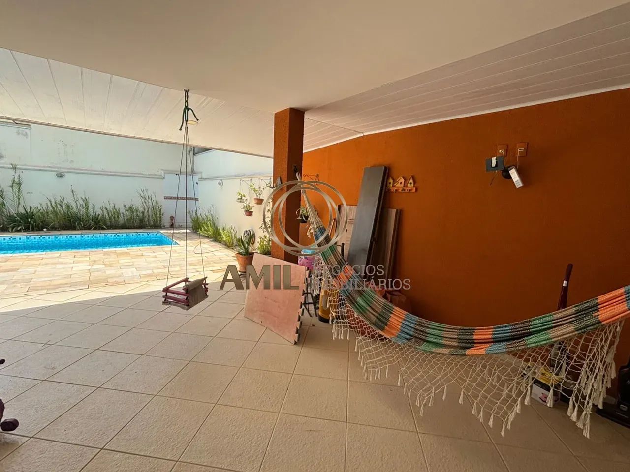 Aluga Sobrado Condomínio, 4 suítes, 6 banheiros, 2 vagas, piscina, Urbanova, São José dos  - Foto 3