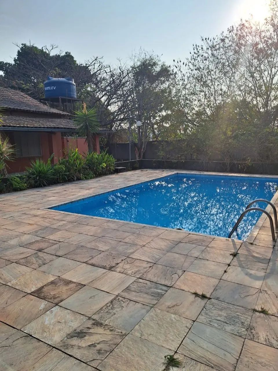 SITIO 7000 M² DUMANVILE EM ESMERALDA.