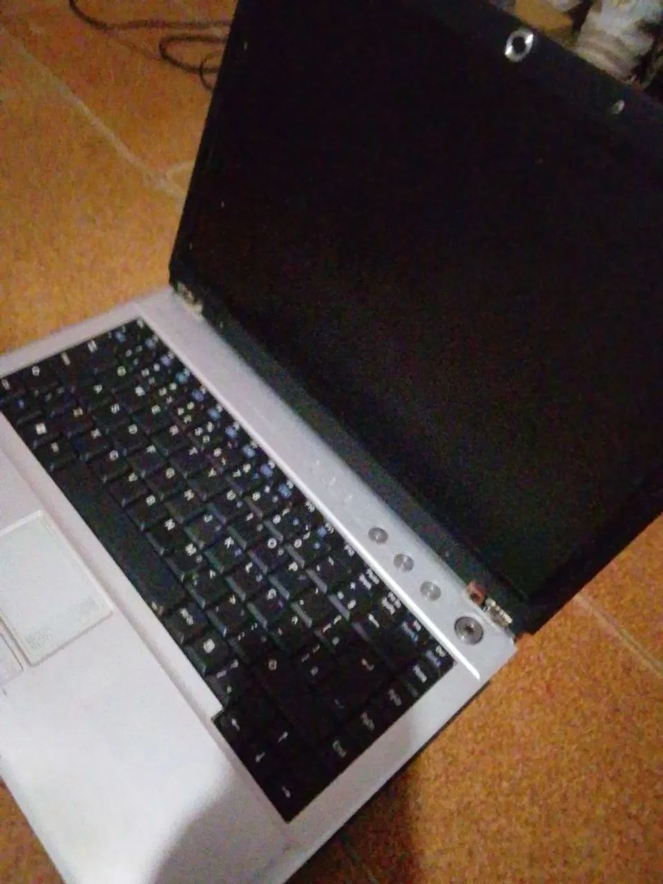 Notebook positivo ainda funciona ou para tirar peças  - Foto 3