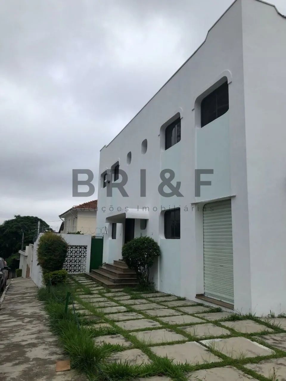 SOBRADO COMERCIAL COM 193M², 8 SALAS E 8 VAGAS NA SAUDE - Foto 2