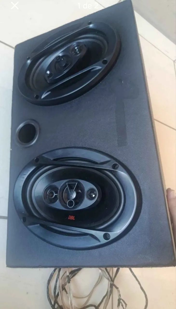 Caixa de som com par de 6x9 JBL
