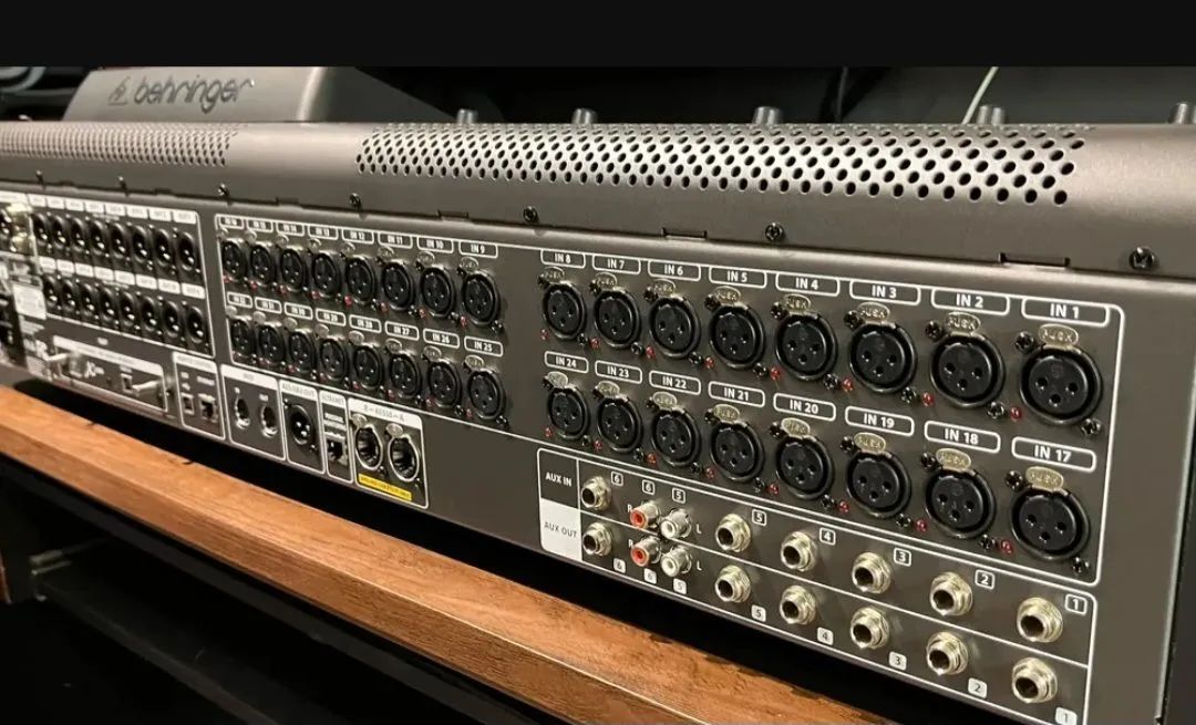 Mesa Digital Behringer X32 (Com Hard Case) - Foto 3