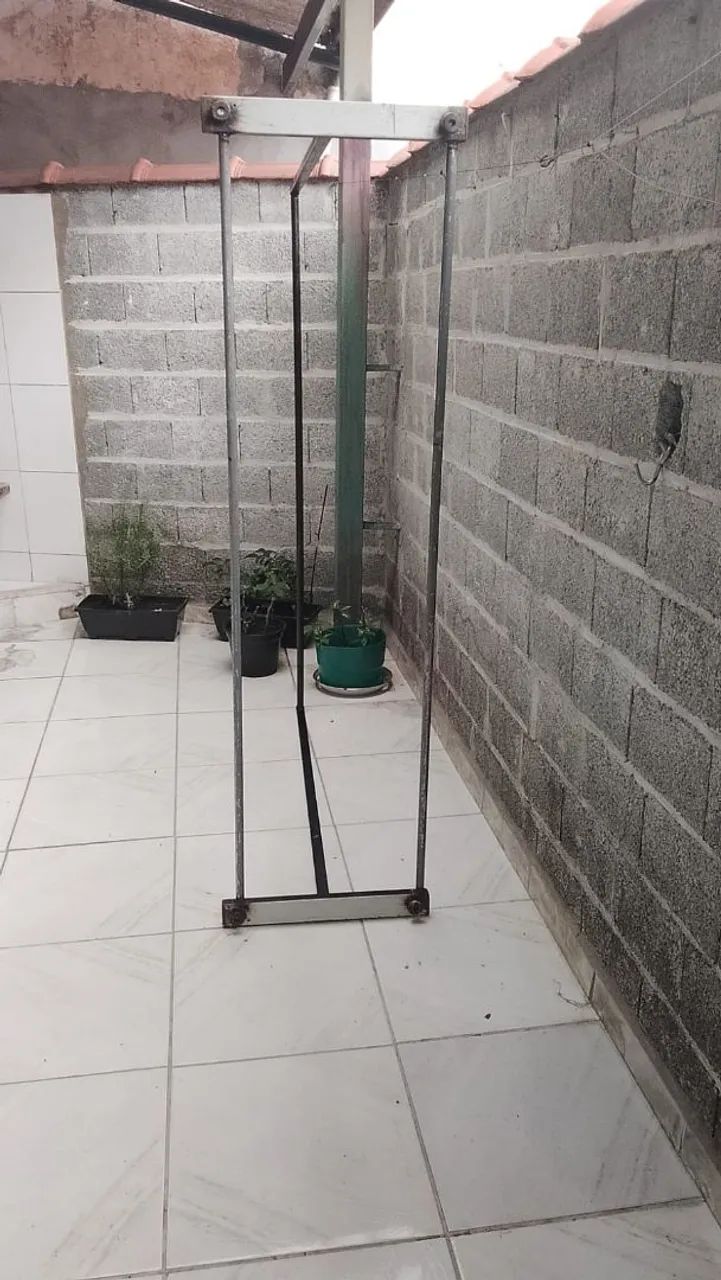 Arara de roupas - Foto 5
