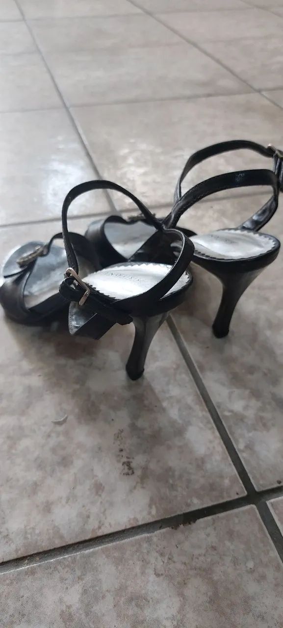 Sandalia Tamanho 36 - Foto 2