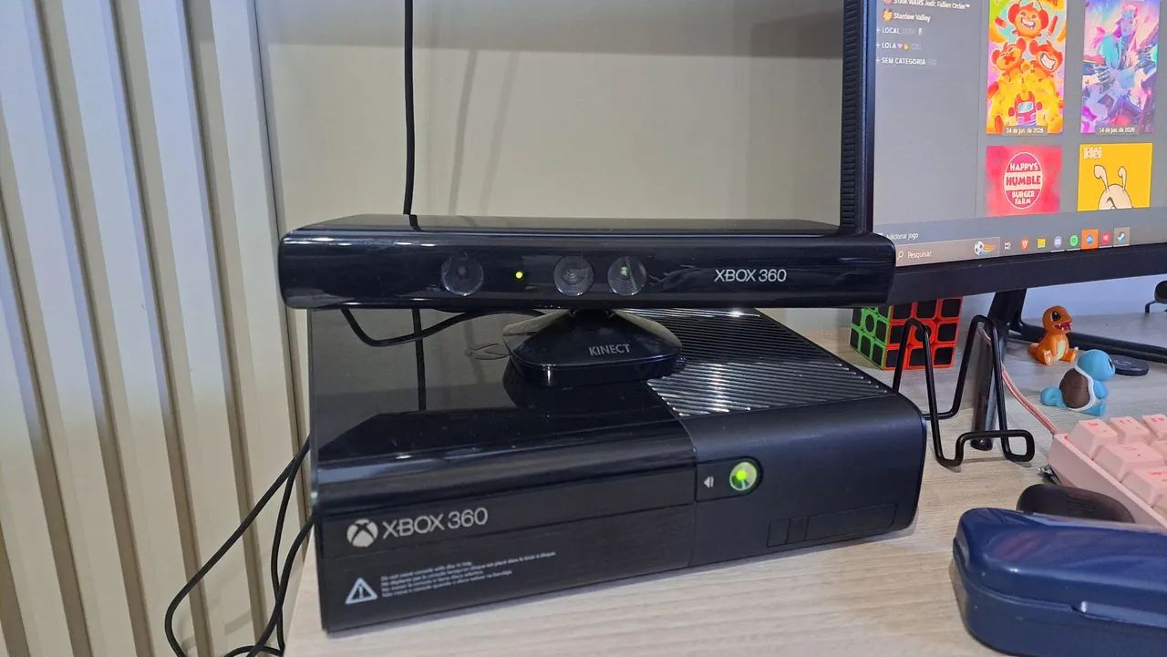 Xbox 360 Slim + Kinect  com caixa