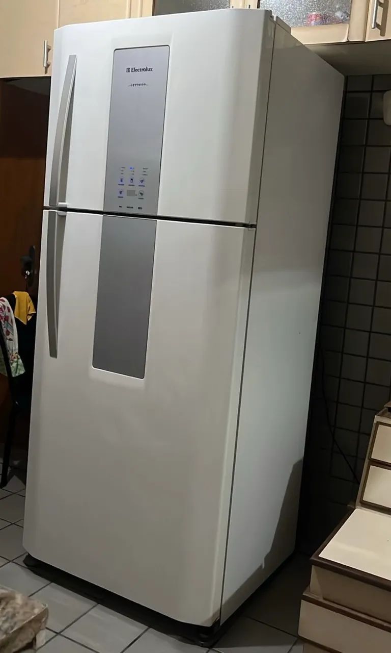 Vendo geladeira eletrolux 