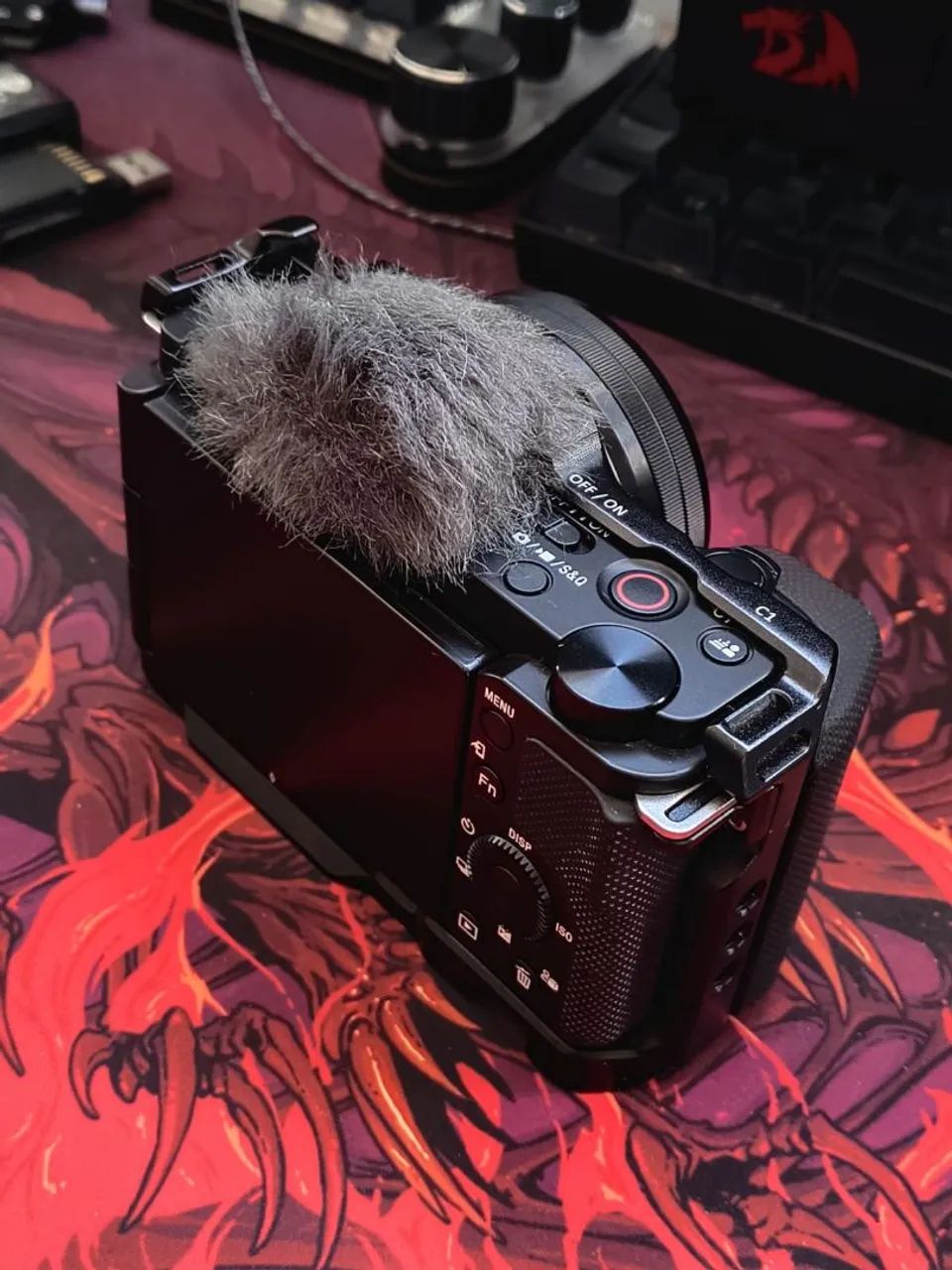 Sony ZV-E10 + Kit Completo - Pouquíssimo Uso - Foto 3