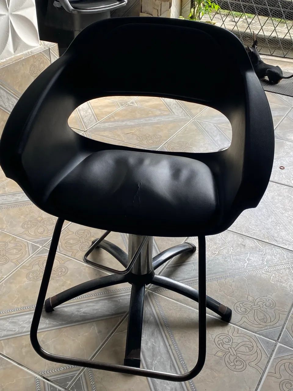 Vende-se cadeira de salão  - Foto 2