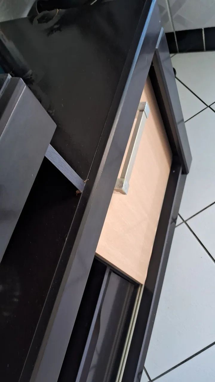 Rack de sala para TV de até 55' polegadas, com gaveta e duas portas de correr  - Foto 3