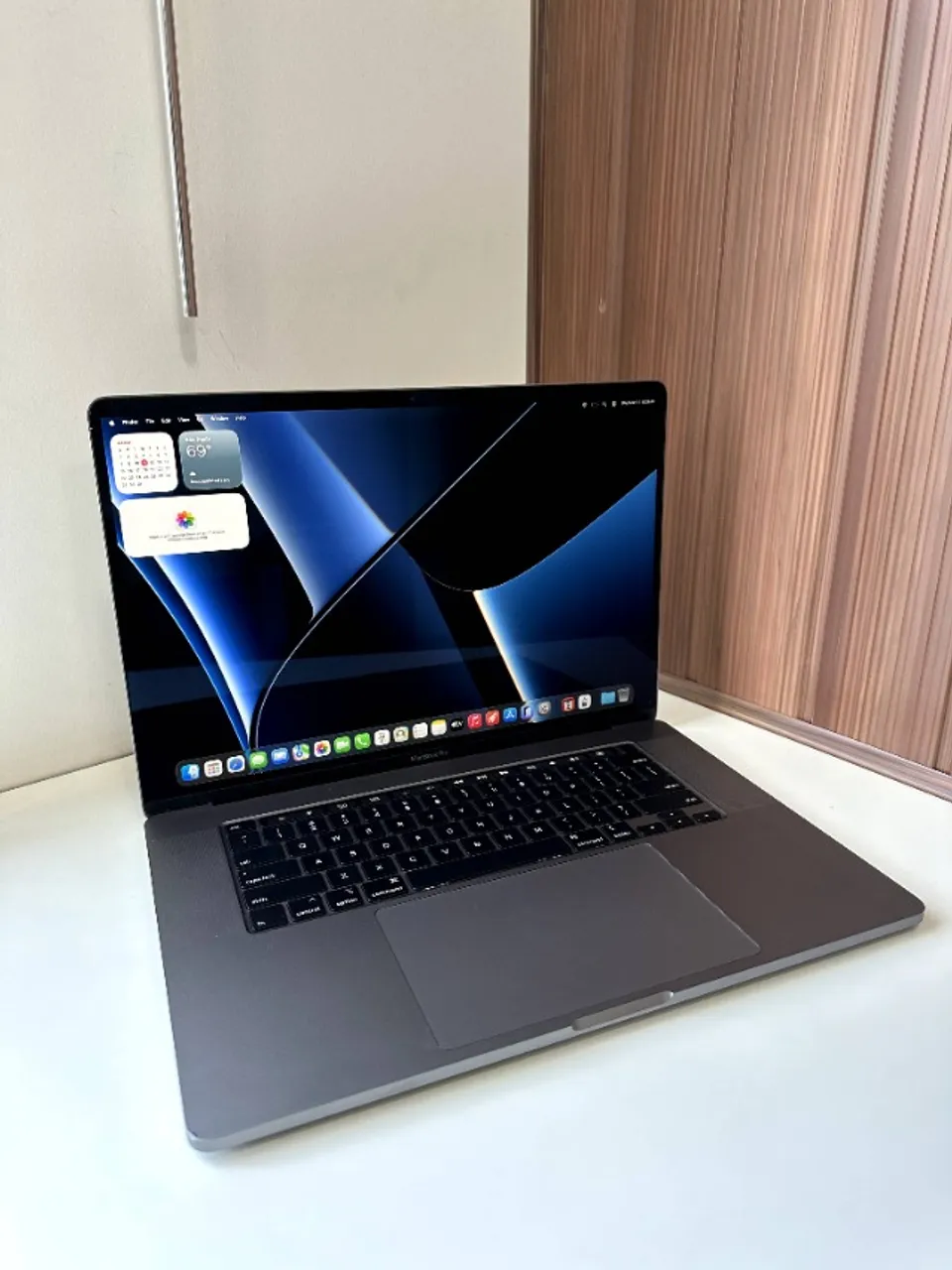 MacBook proシルバー 本体 MacBook Pro (15-inch, 2018) - 技術仕様 - Apple サポート (日本)