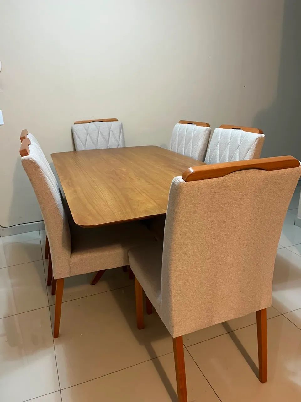 Mesa de jantar  6 lugares com cadeiras - Foto 4
