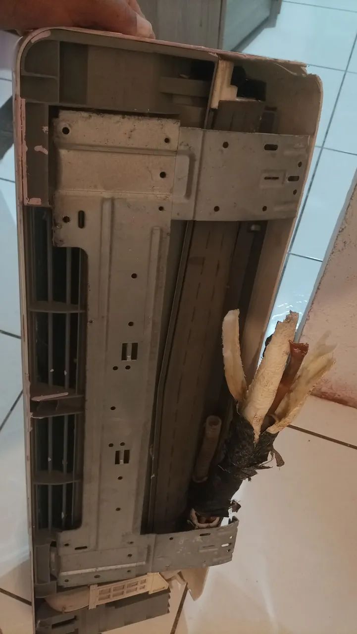 Ar condicionado comfee 12.000 BTUs  - Foto 3