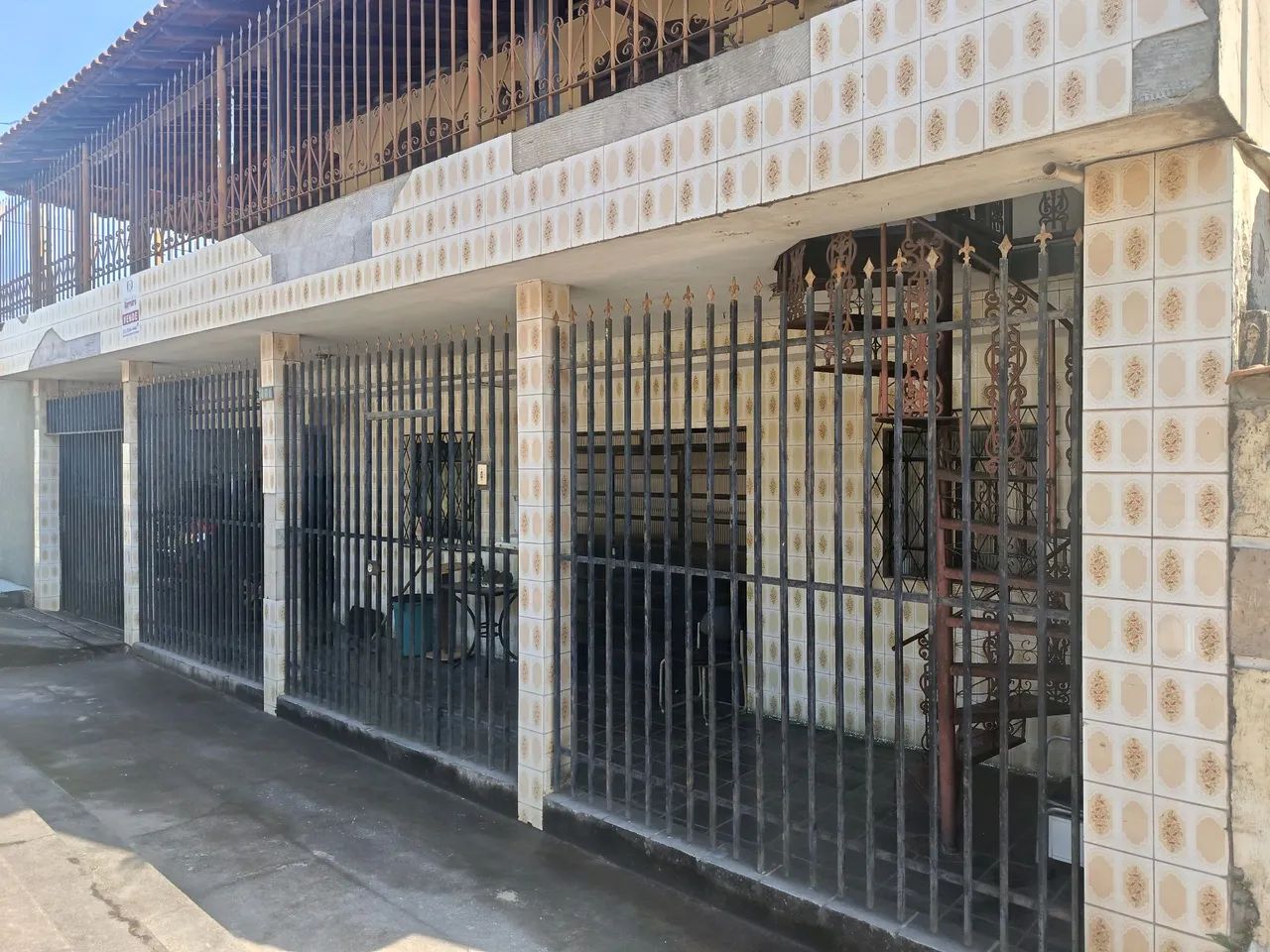 Vendo Duas Casas, entradas Separadas
