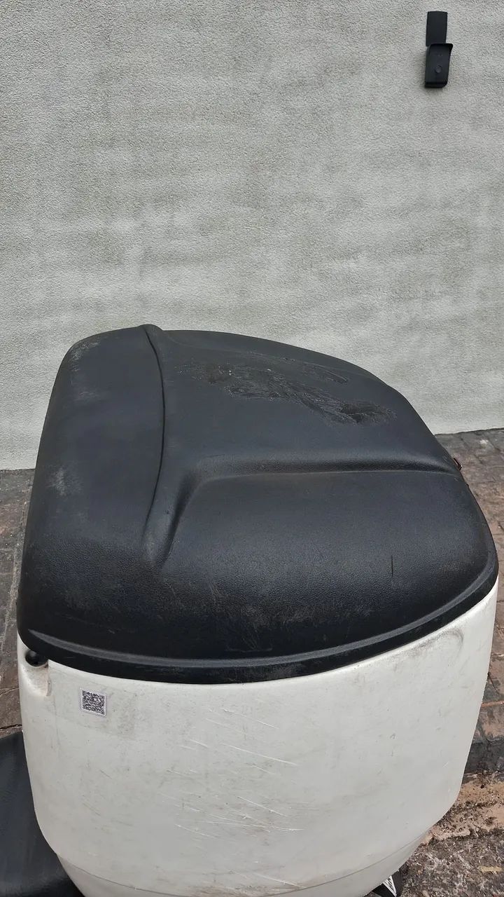 Bau 90 litros 300.00 divido em 3x - Foto 2