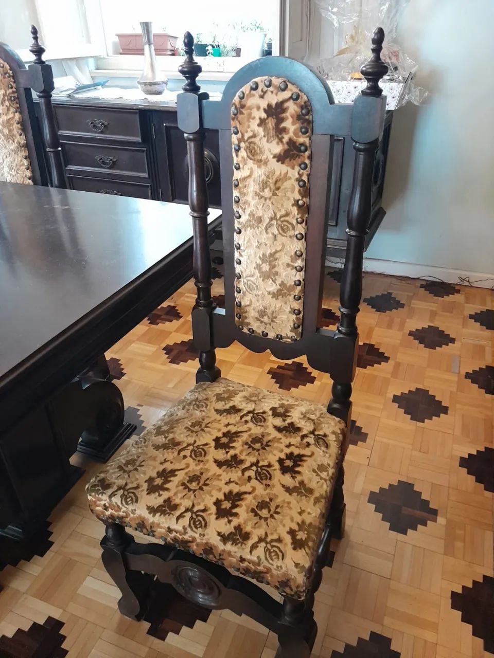 Conjunto Sala de Jantar em estilo colonial. - Foto 4