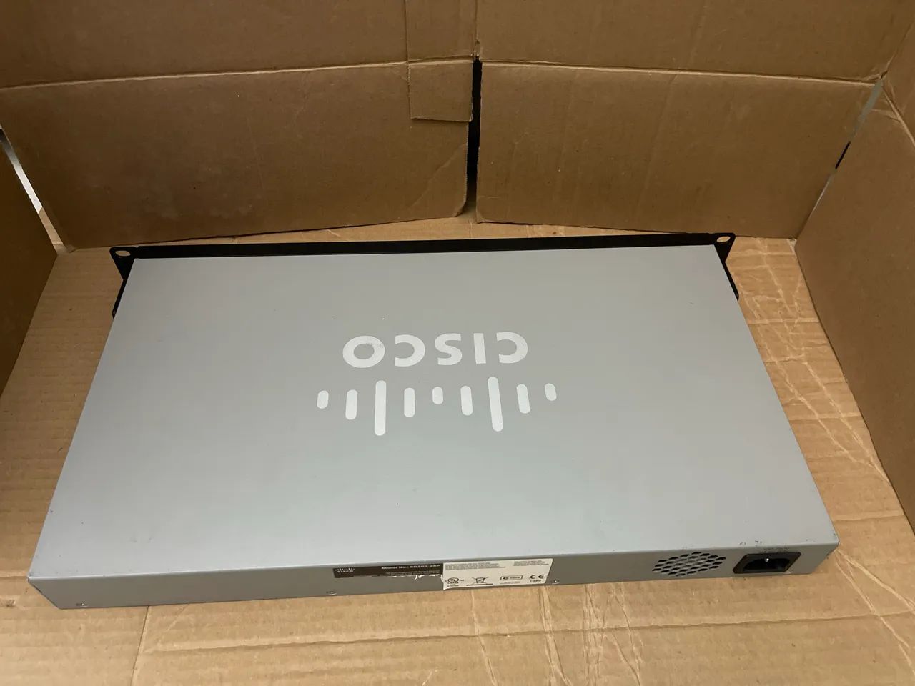 switch Cisco SG200-26P ( com PoE ) - usado  - Foto 4