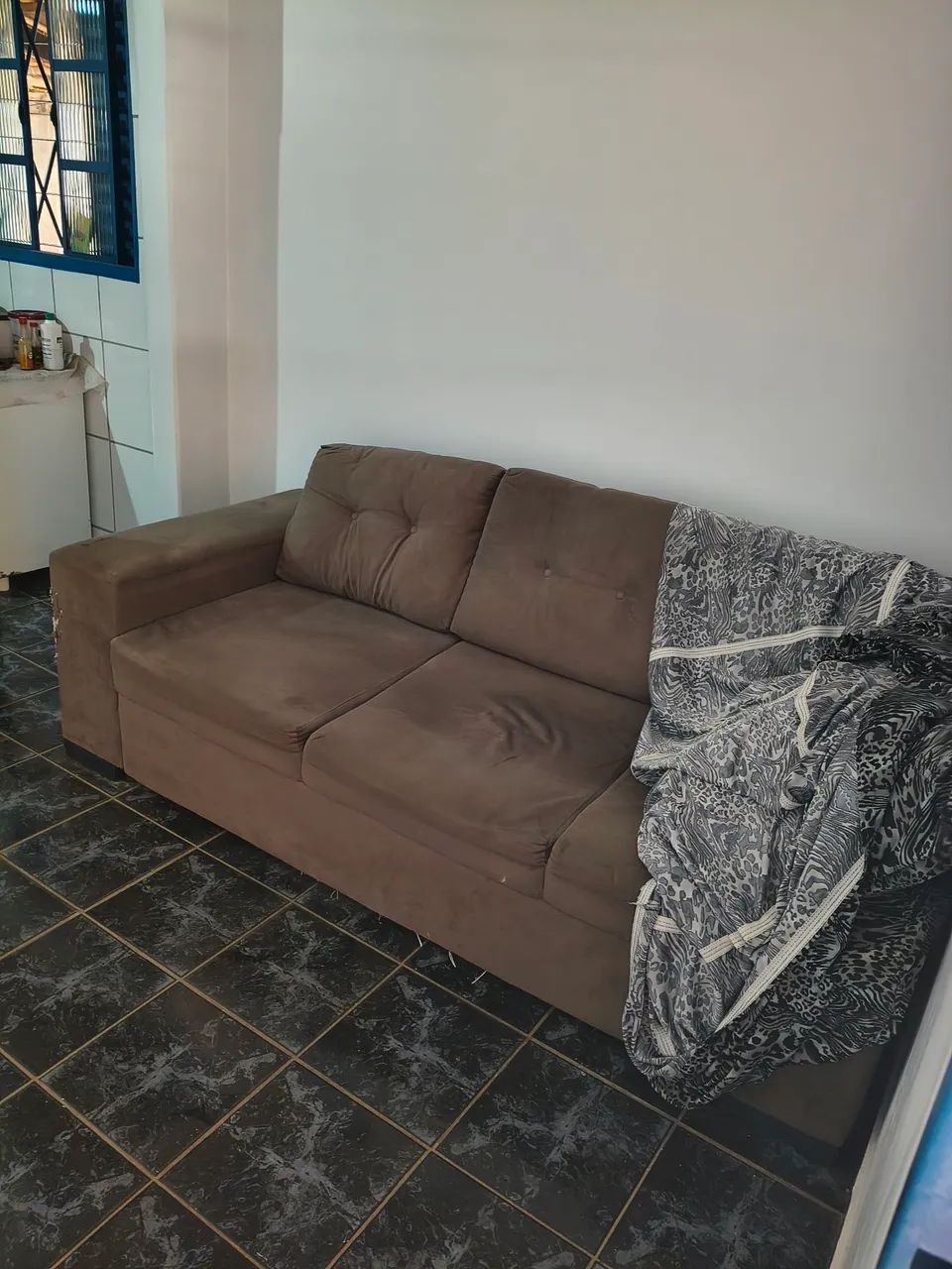 Vendendo um sofá e um guarda roupa  - Foto 2