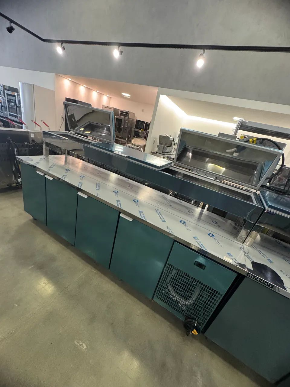 Balcão Refrigerado Condimentadora 2,50m Refrimate Novo  - Foto 2