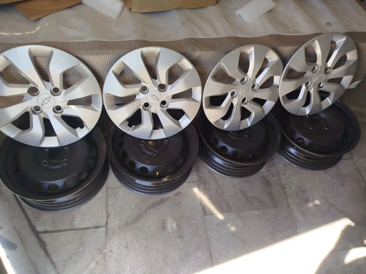 Roda ferro original GM aro 14 (com calota)