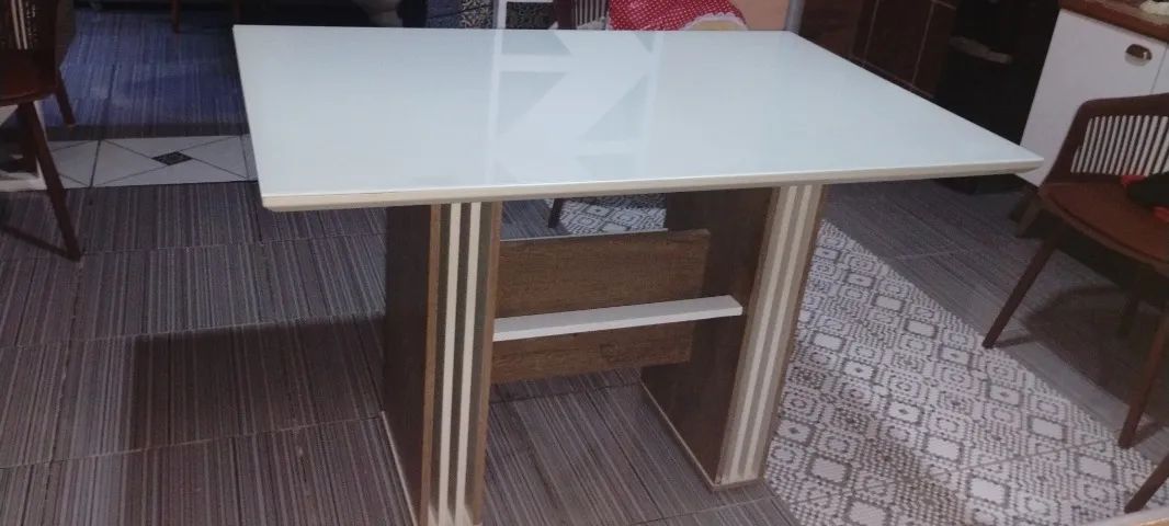 Mesa de jantar tamanho 1.20 por 80 - Foto 2