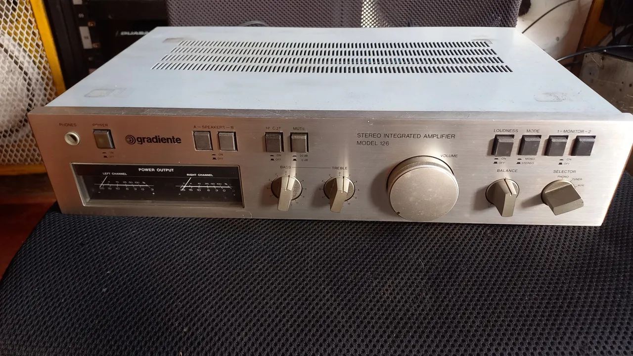 Amplificador Gradiente Model 126 - Foto 2