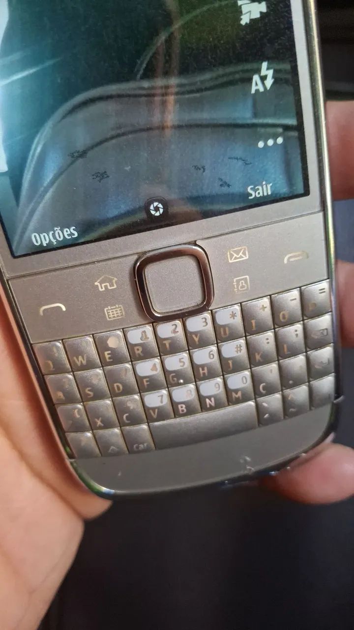 Celular antigo Nokia E6 com caixa - Foto 4
