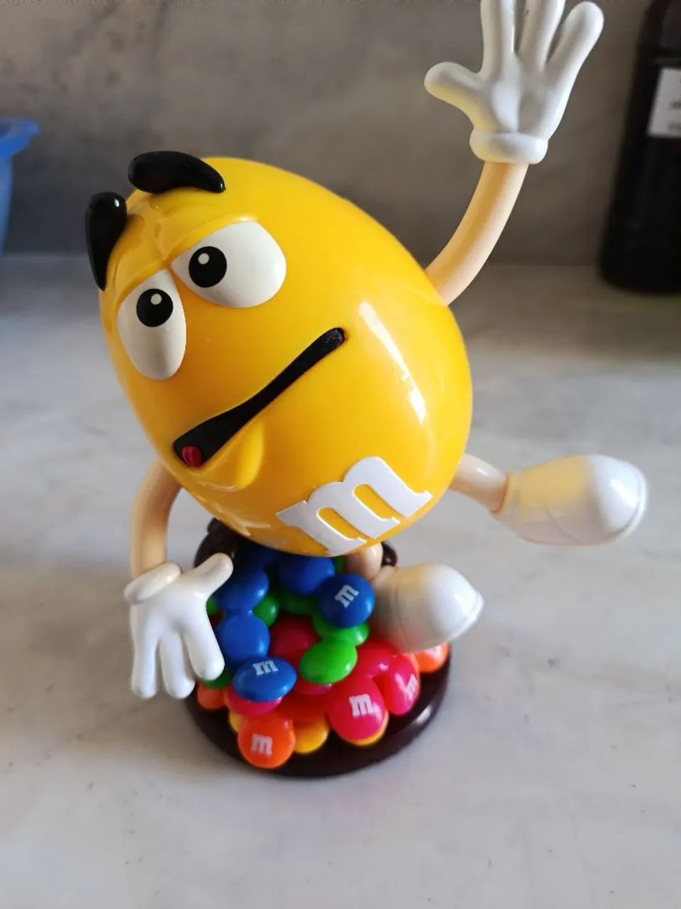 Dispenser de doces M&M