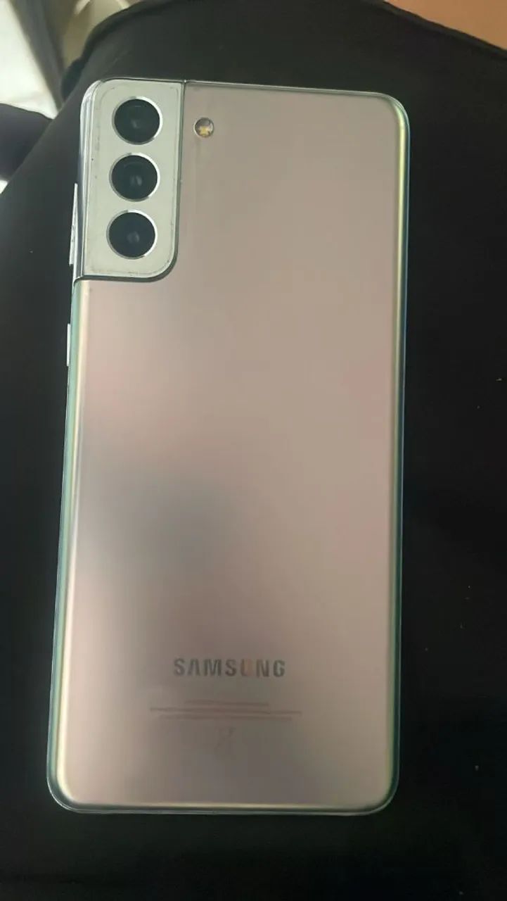 Celular conservadissimo