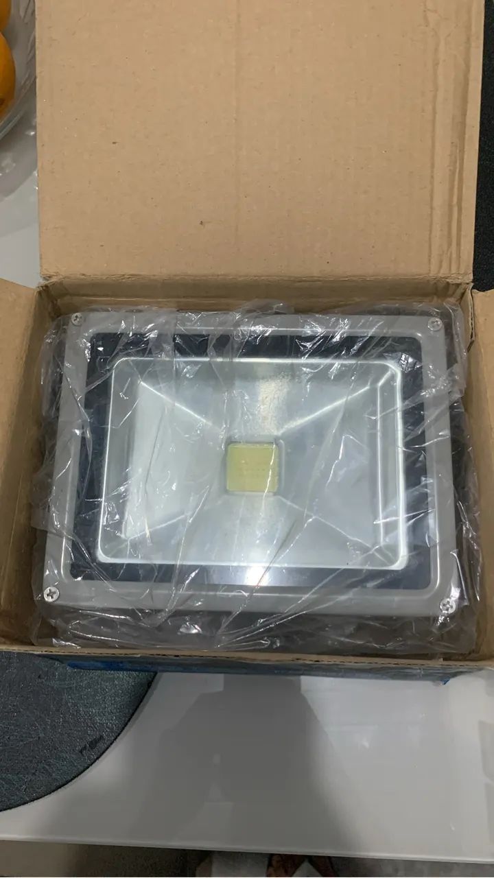 Refletor de led 20w bivolt  - Foto 2