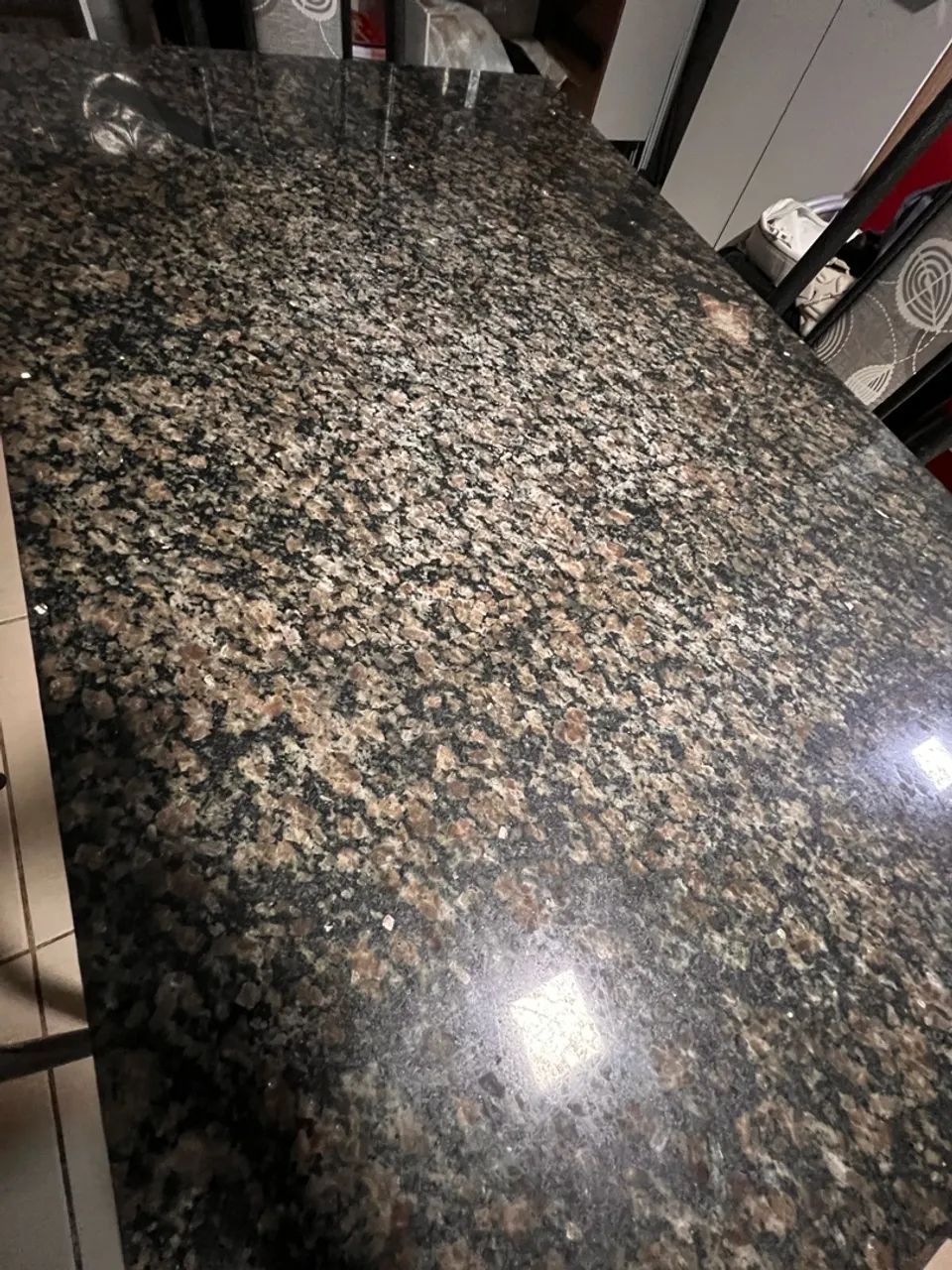 Mesa de mármore com 4 cadeiras  - Foto 3