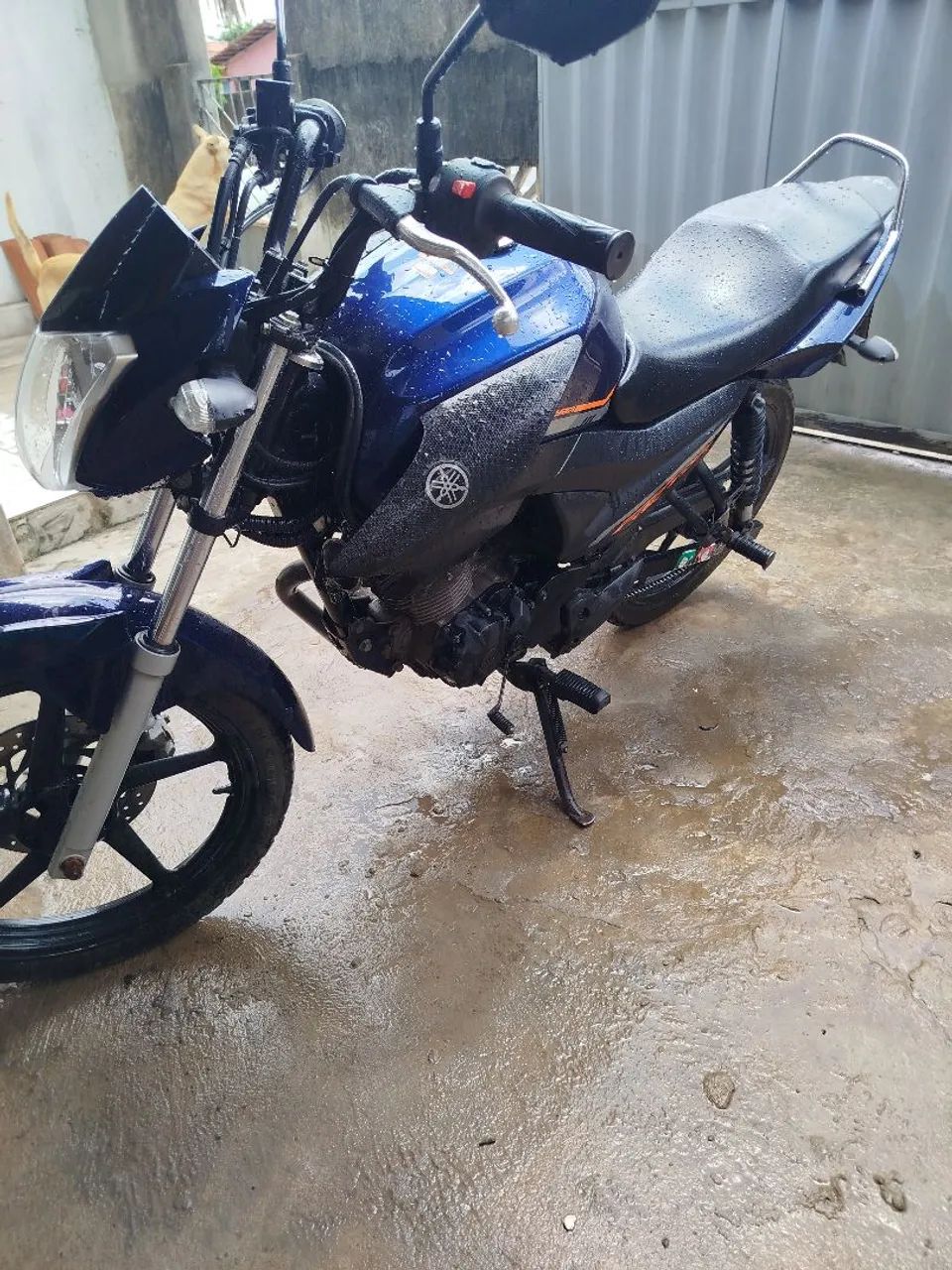 Yamaha bem novinha 