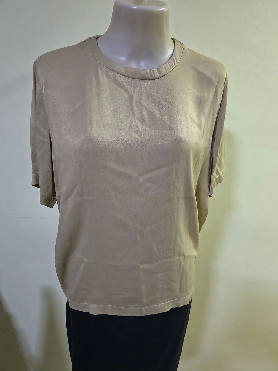 Blusa Iorane Feminina Bege 