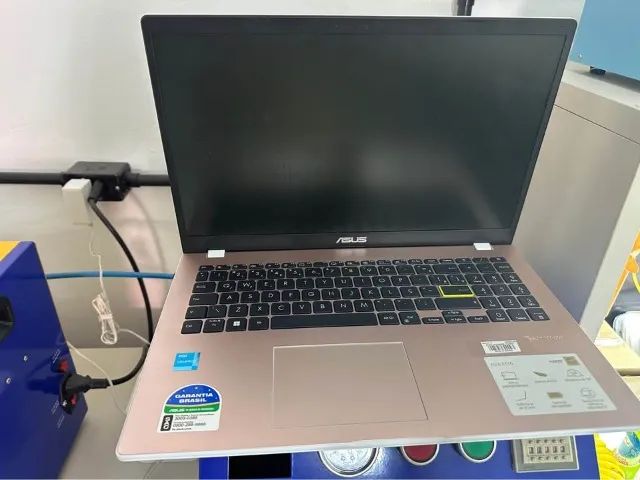 Notebook Asus 15 polegadas 90 dias de uso E510K 128GB SSD com 4GB de memória ram EJ562W