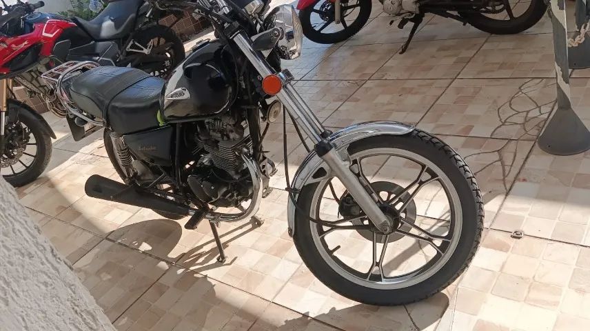 INTRUDER 125  - Foto 3
