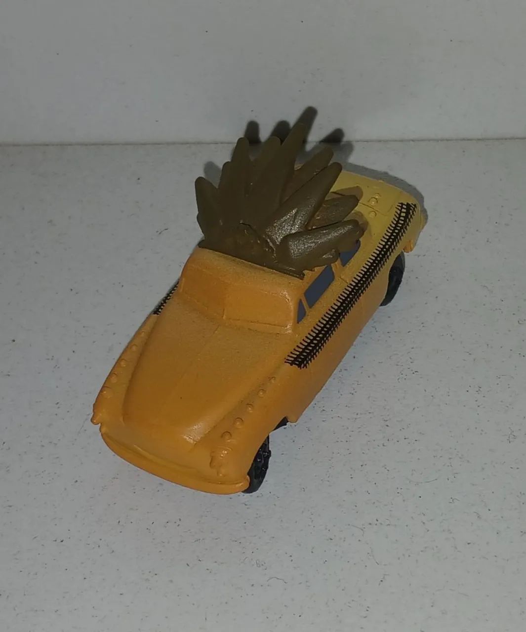 BONECO MINIATURA CARROS CHIEFTESS ORIGINAL PIXAR