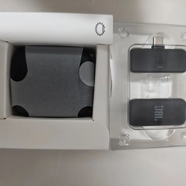 Microfone Jbl Quantum Stream Wireless Conexão Usb-c Preto - Foto 5