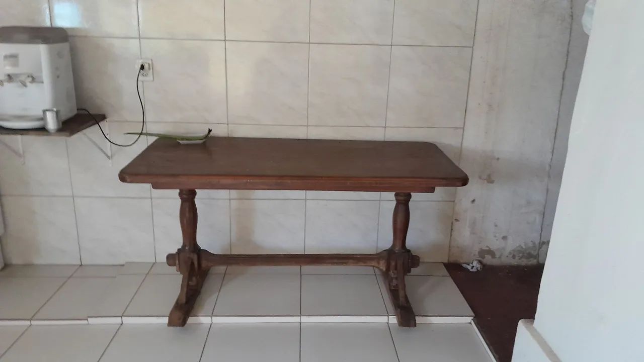 MESA DE MADEIRA MACIÇA VENDO... - Foto 2