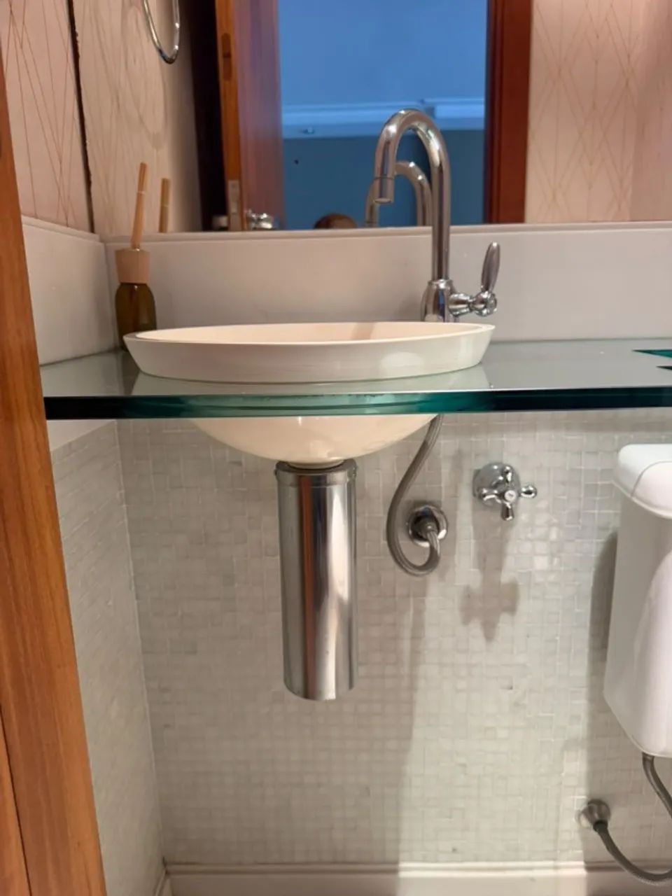 Conjunto de metais, cuba e bancada de vidro (lavabo 2) - Foto 4