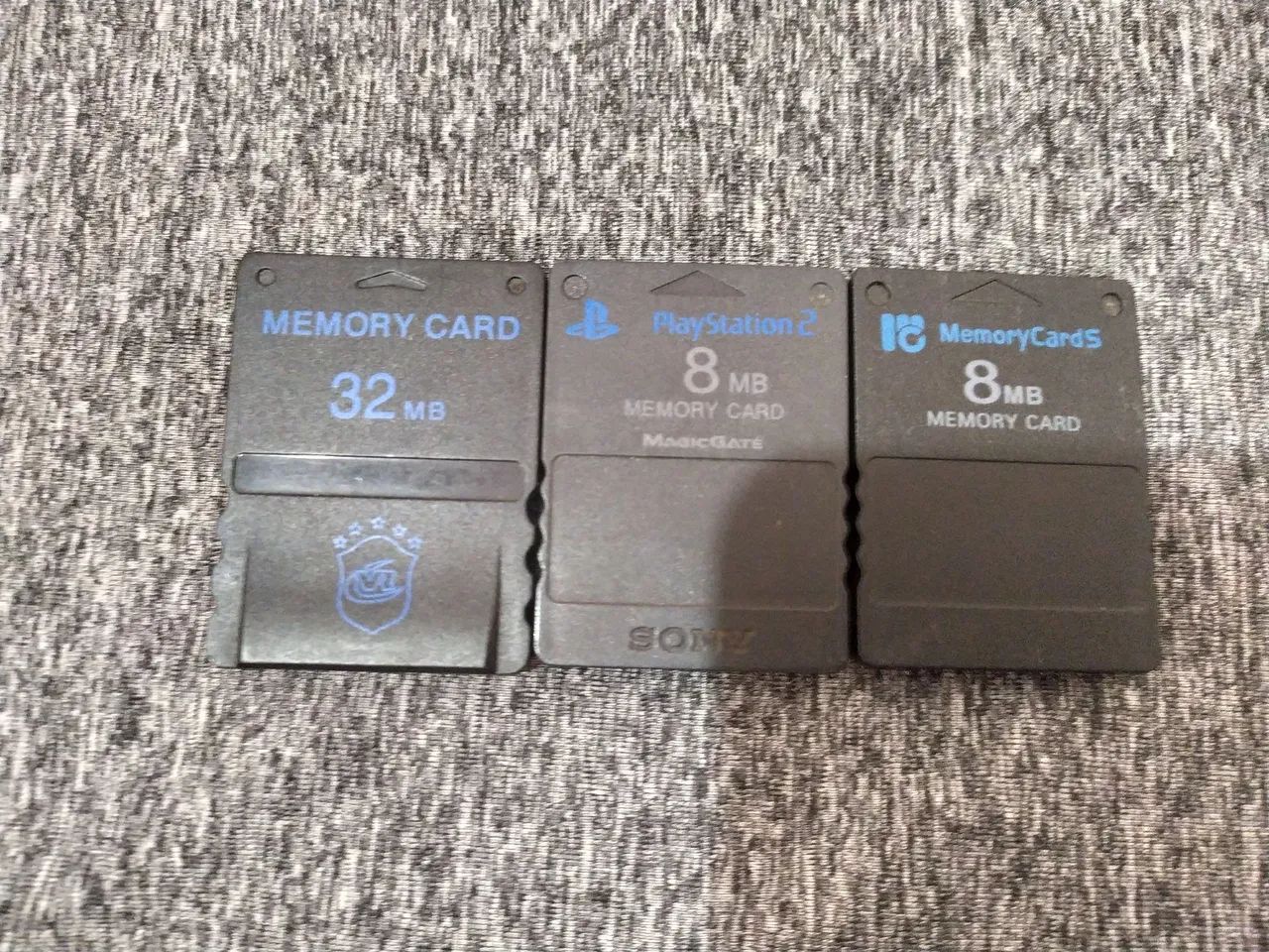 3 MEMORY CARDS PS2 (8MB/32MB)