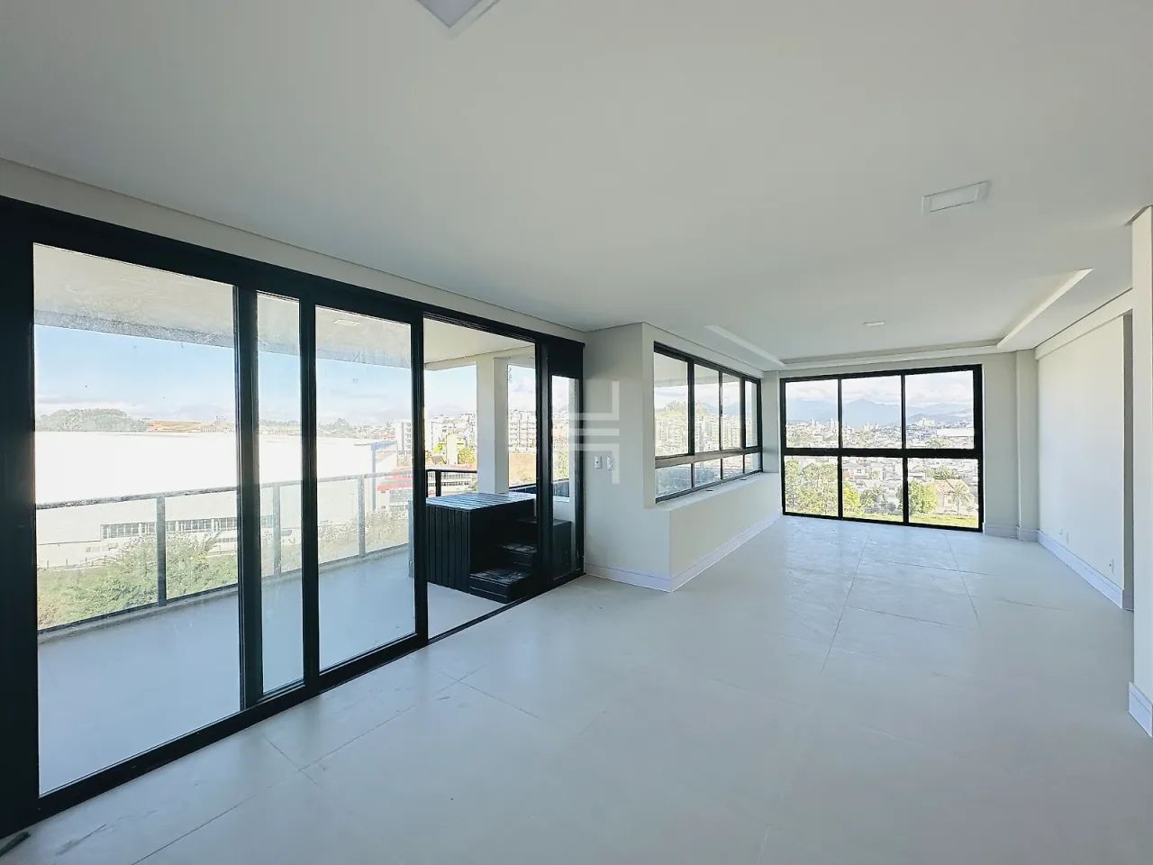Apartamento com 157m², 3 dormitórios com suíte na Pedra Branca - Foto 5