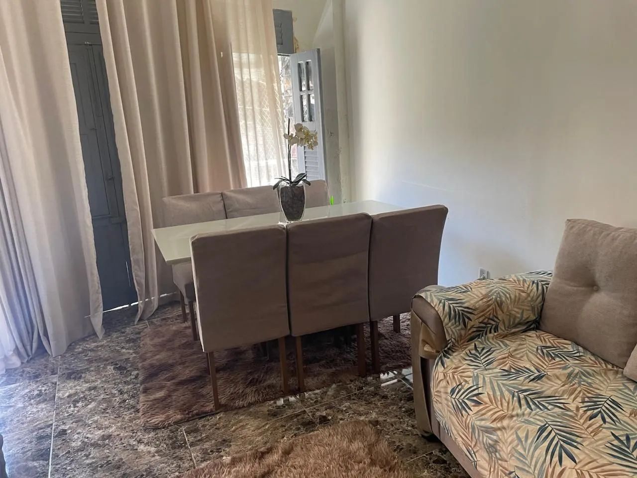 Alugo quarto para mo ça  - Foto 2
