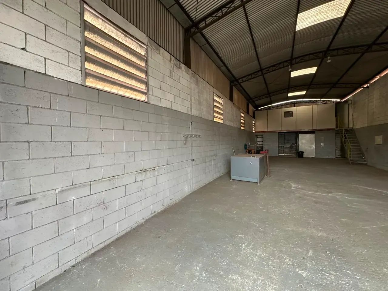 Galpão Industrial Comercial em Arujá - Foto 4