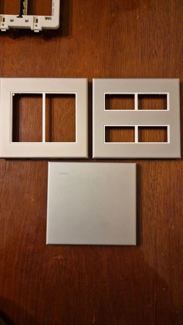 Kit Tomada Interruptor Bticino Light Cromo Matte - Foto 3