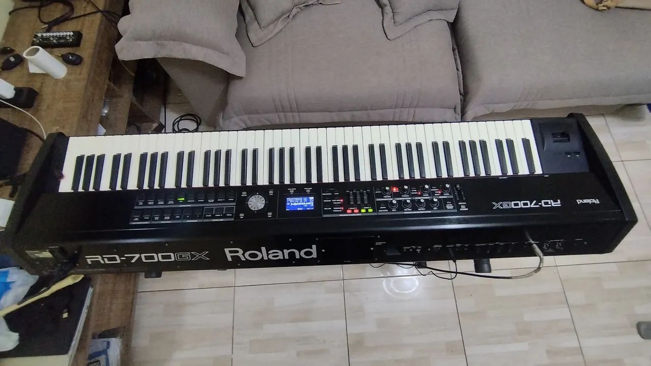 Teclado Roland RD700GX - Foto 3
