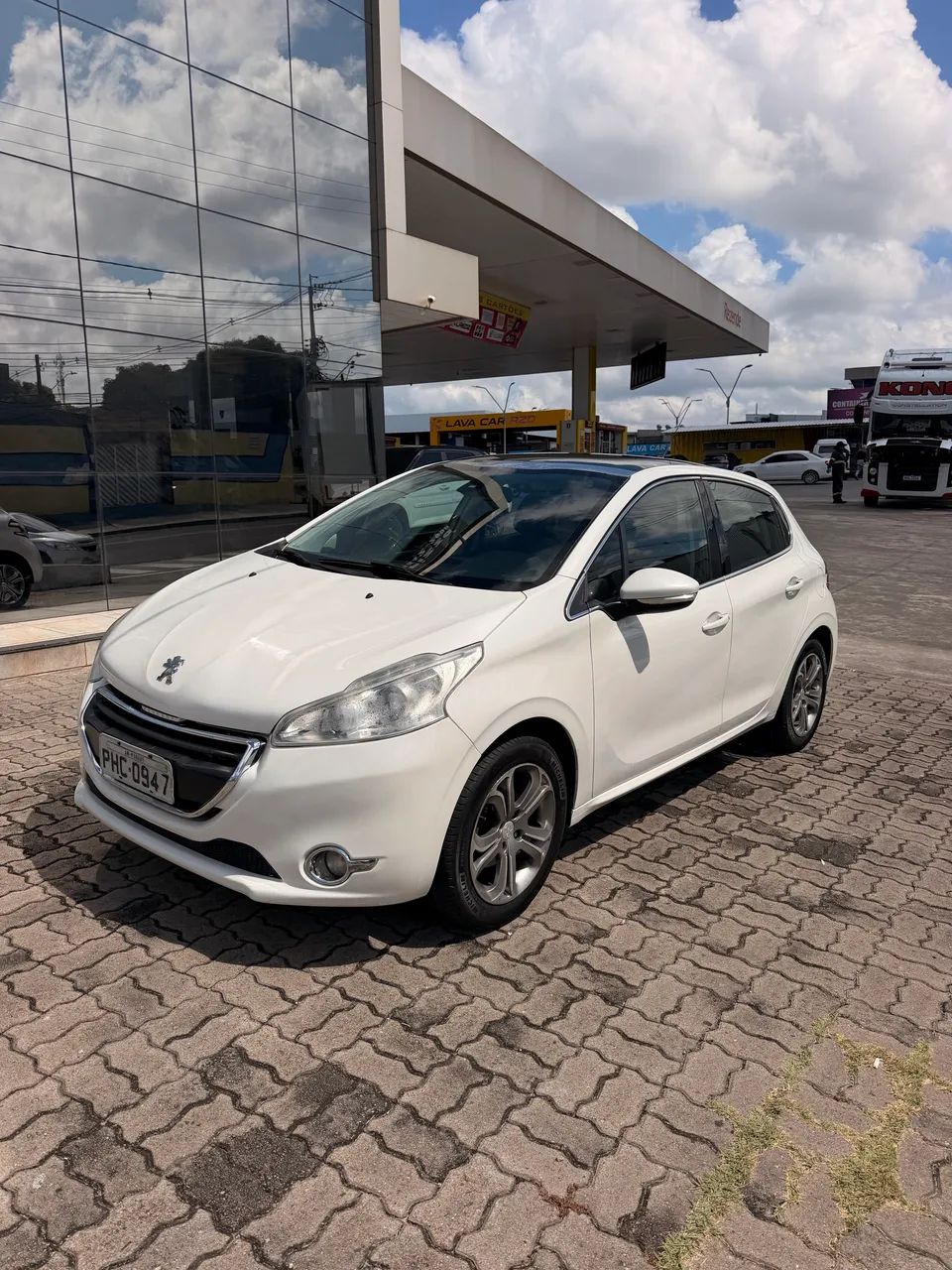 Peugeot 208 2015