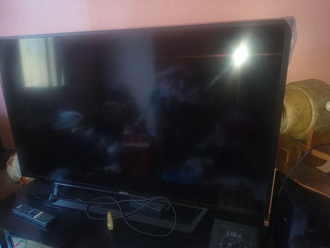 Vendo tv Sony 55 polegadas funcionando perfeitamente mais caixa amplificada Philips  - Foto 3