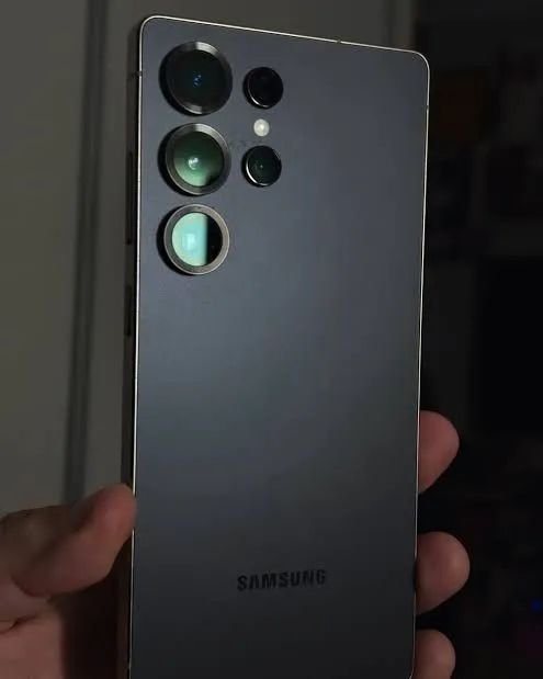 Samsung Galaxy S25 Ultra Lacrado  - Foto 4